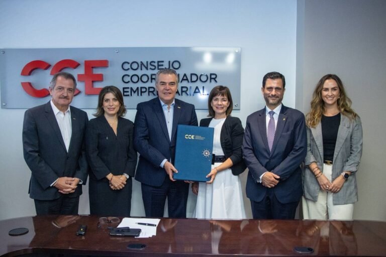 El CCE se reúne con el Consejo Mundial de Viajes y Turismo