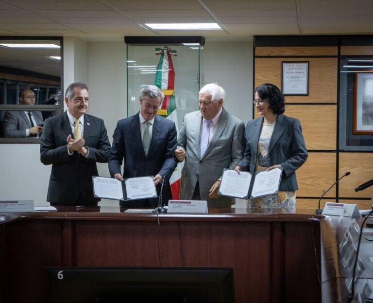 El CCE y la SADER firman convenio para impulsar la Agricultura Sustentable